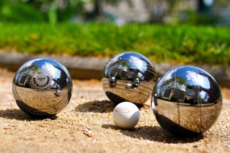 Petanque in Siran
